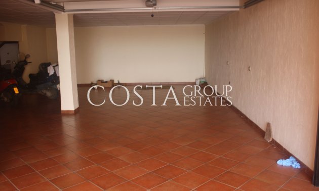 Nowy budynek - Willa -
Torrevieja