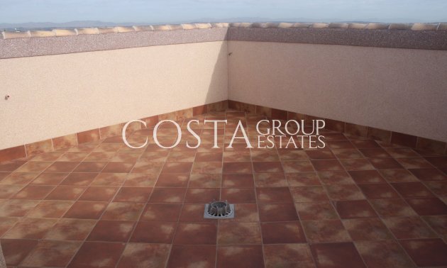 Nowy budynek - Willa -
Torrevieja