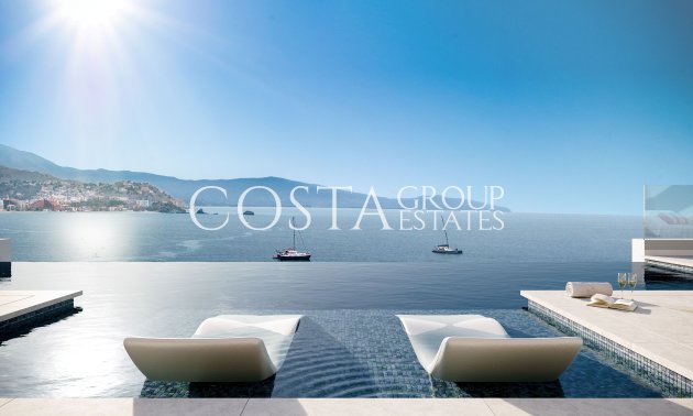 Neue Gebäude - Villa -
Almuñecar - Almuñécar