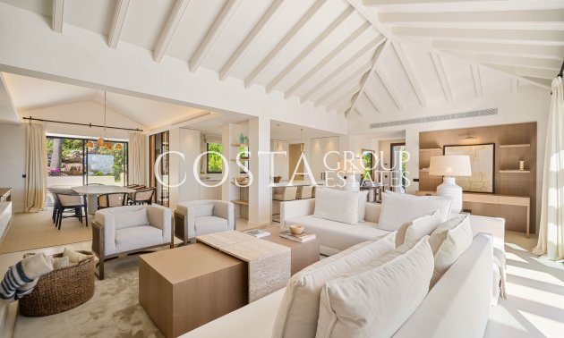 Neue Gebäude - Villa -
Marbella