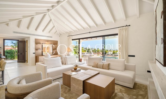 Neue Gebäude - Villa -
Marbella