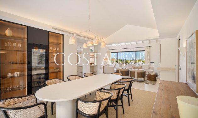 Neue Gebäude - Villa -
Marbella