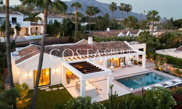 Neue Gebäude - Villa -
Marbella