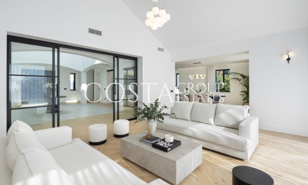 Neue Gebäude - Villa -
Benahavís