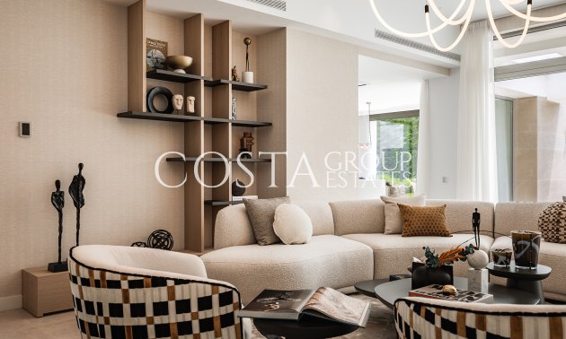 Neue Gebäude - Villa -
El Paraíso