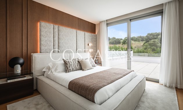 Neue Gebäude - Villa -
El Paraíso