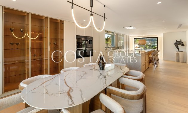 Nowy budynek - Willa -
Marbella