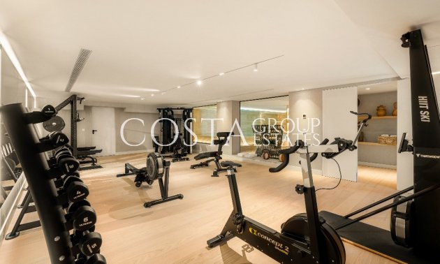 Nowy budynek - Willa -
Marbella