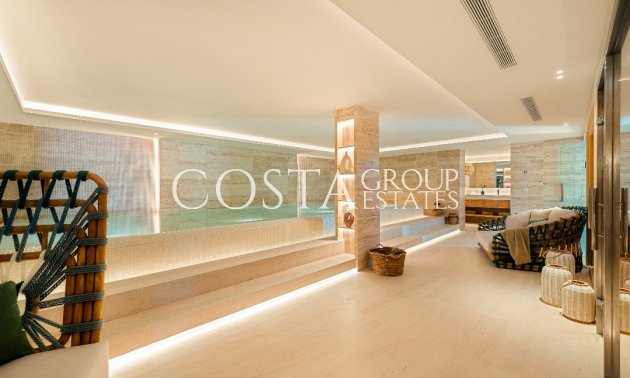 Nowy budynek - Willa -
Marbella