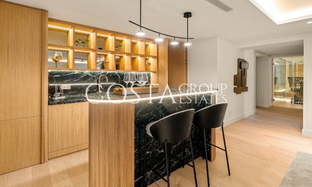 Nowy budynek - Willa -
Marbella