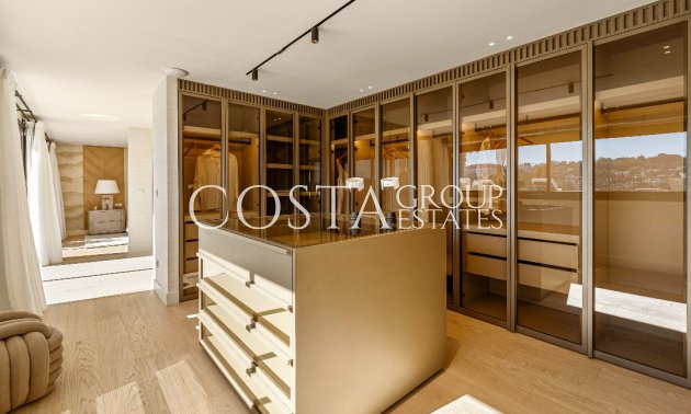 Nowy budynek - Willa -
Marbella