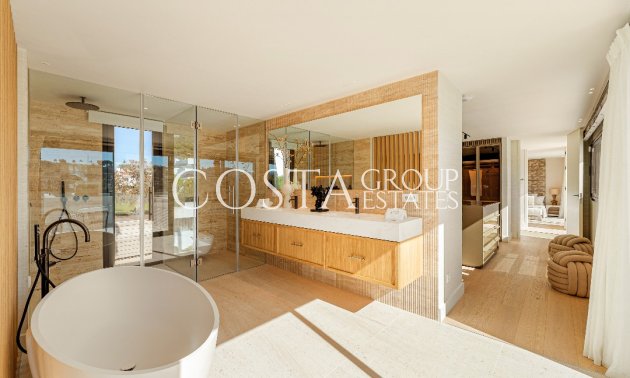 Nowy budynek - Willa -
Marbella