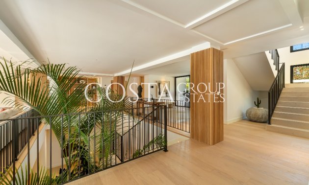 Nowy budynek - Willa -
Marbella