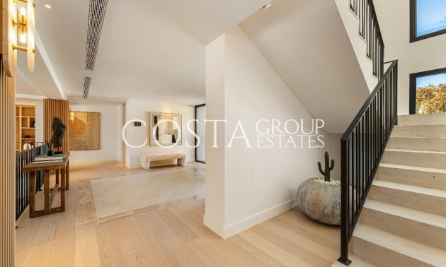 Nowy budynek - Willa -
Marbella