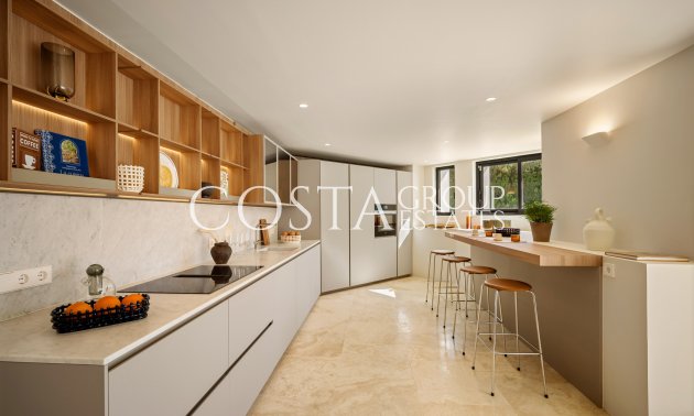 Nowy budynek - Willa -
Marbella