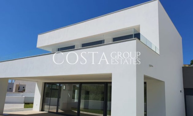 Nowy budynek - Willa -
Manilva