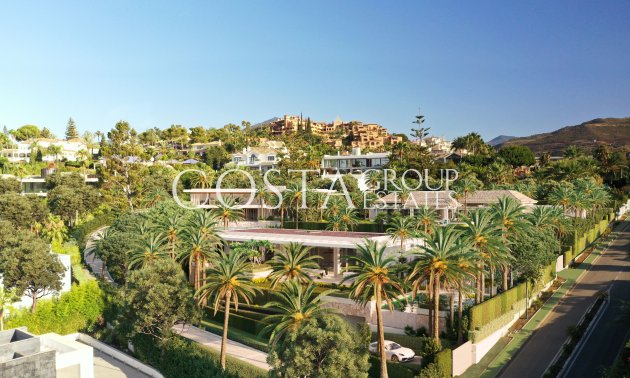 Neue Gebäude - Villa -
Marbella