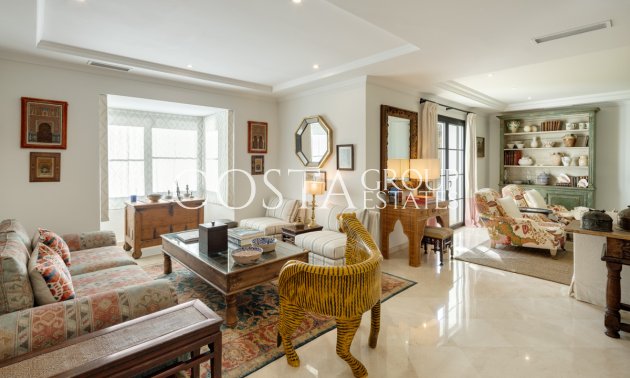 Nouvelle construction - Villa -
Benahavís