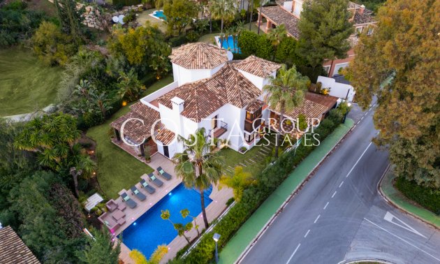 Nouvelle construction - Villa -
Benahavís