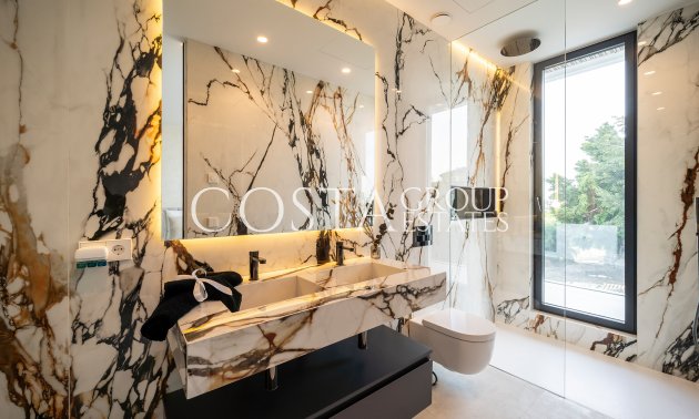 Nowy budynek - Willa -
Benahavís