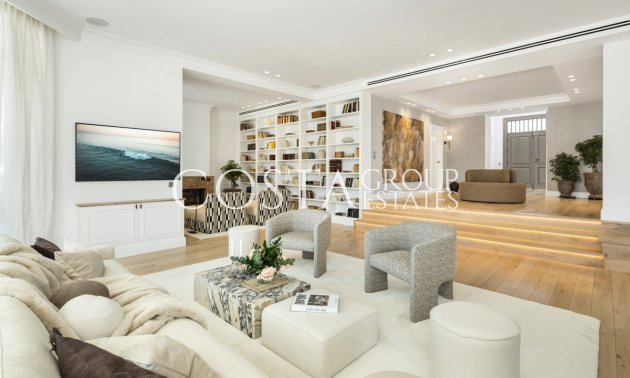 Nowy budynek - Willa -
Marbella