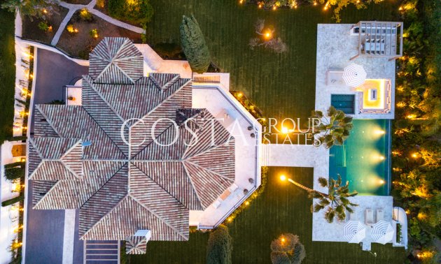 Nowy budynek - Willa -
Marbella