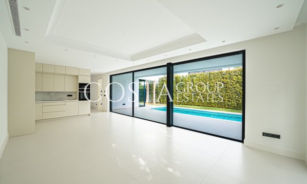 Neue Gebäude - Villa -
Marbella