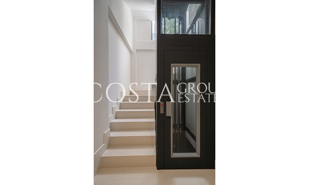 Neue Gebäude - Villa -
Marbella