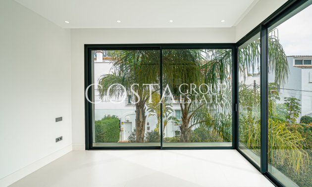 Neue Gebäude - Villa -
Marbella