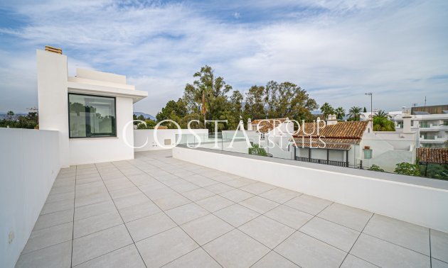 Neue Gebäude - Villa -
Marbella