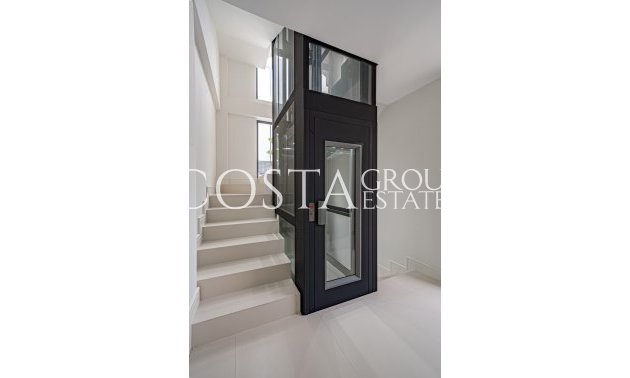 Neue Gebäude - Villa -
Marbella