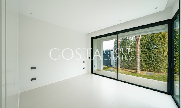 Neue Gebäude - Villa -
Marbella