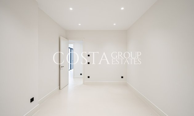 Neue Gebäude - Villa -
Marbella