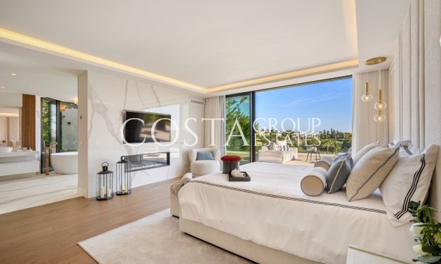 Nowy budynek - Willa -
Marbella