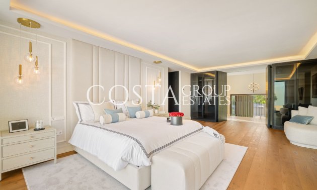 Nowy budynek - Willa -
Marbella