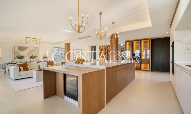 Nowy budynek - Willa -
Marbella