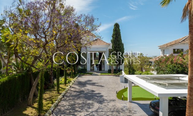 Nowy budynek - Willa -
Marbella