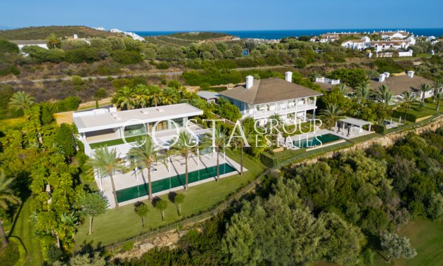 Neue Gebäude - Villa -
Casares