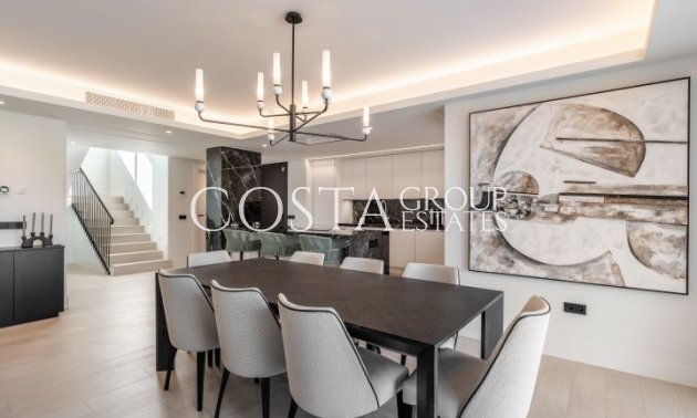 Neue Gebäude - Villa -
Marbella