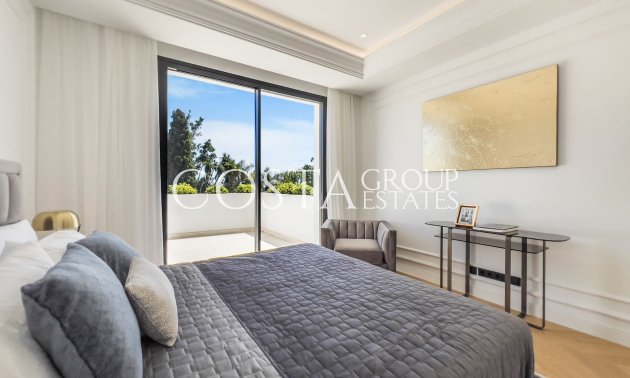 Nowy budynek - Willa -
Marbella