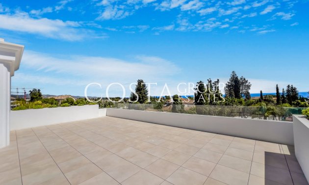 Nowy budynek - Willa -
Marbella