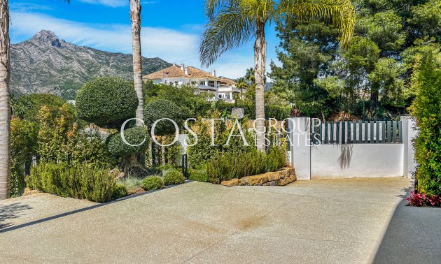 Nowy budynek - Willa -
Marbella