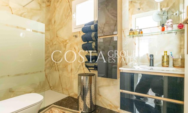 Resale - Villa -
Orihuela - Punta Prima