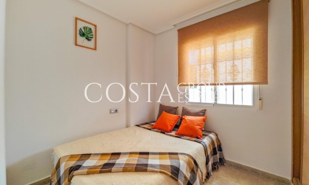 Resale - Villa -
Torrevieja - La Mata