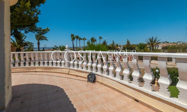 Resale - Villa -
Torrevieja - El Chaparral