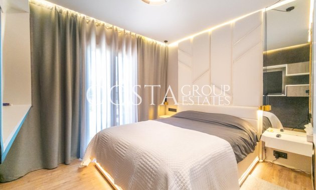 Resale - Villa -
Torrevieja - El Chaparral