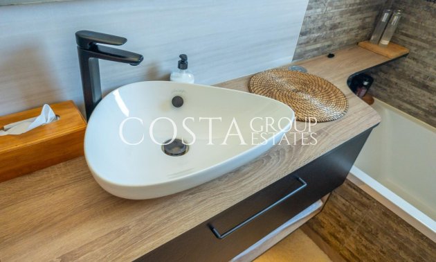 Resale - Villa -
Torrevieja - El Chaparral