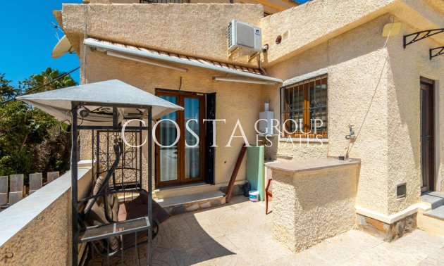 Resale - Villa -
Torrevieja - El Chaparral