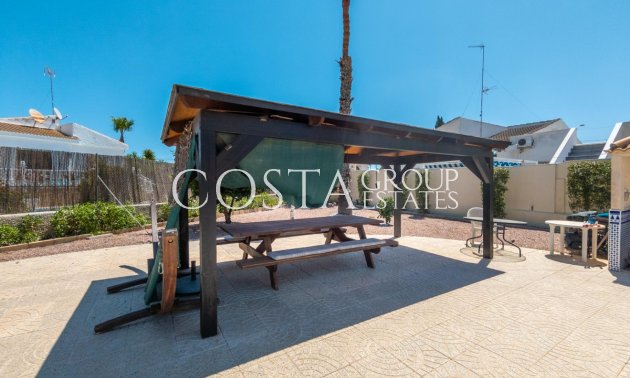 Resale - Villa -
Torrevieja - El Chaparral