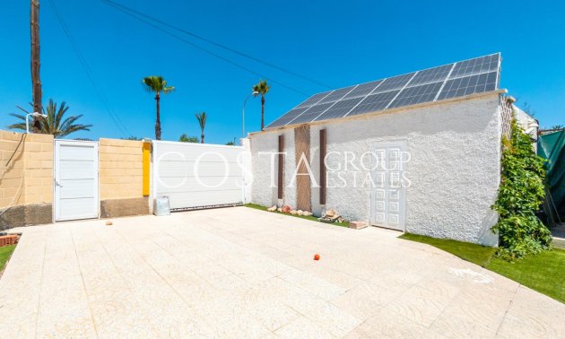 Resale - Villa -
Torrevieja - El Chaparral